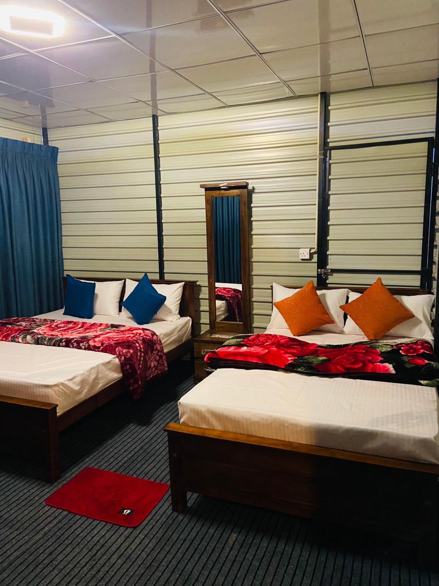 Shan Hotel ナラタニヤ エクステリア 写真