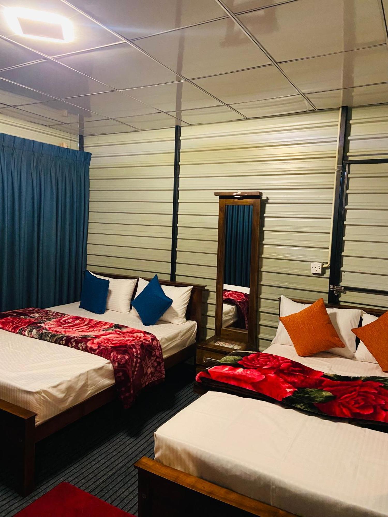 Shan Hotel ナラタニヤ エクステリア 写真